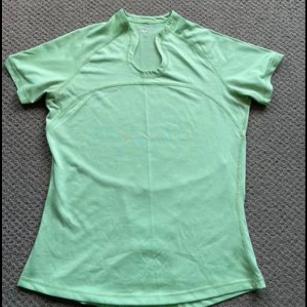 Lululemon shirt size 6
